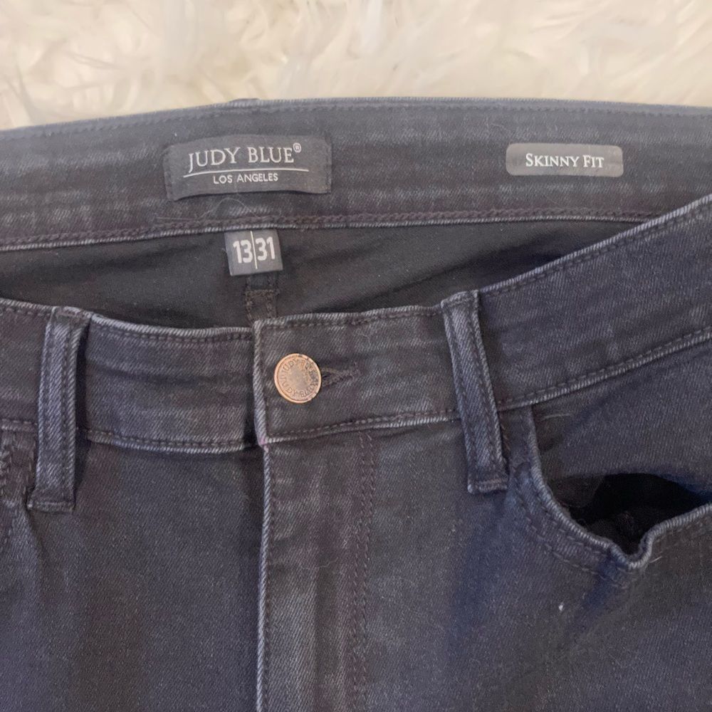 JUDY Blue Leopard Patch Distressed Skinny Fit Jeans - Picture 6 of 7